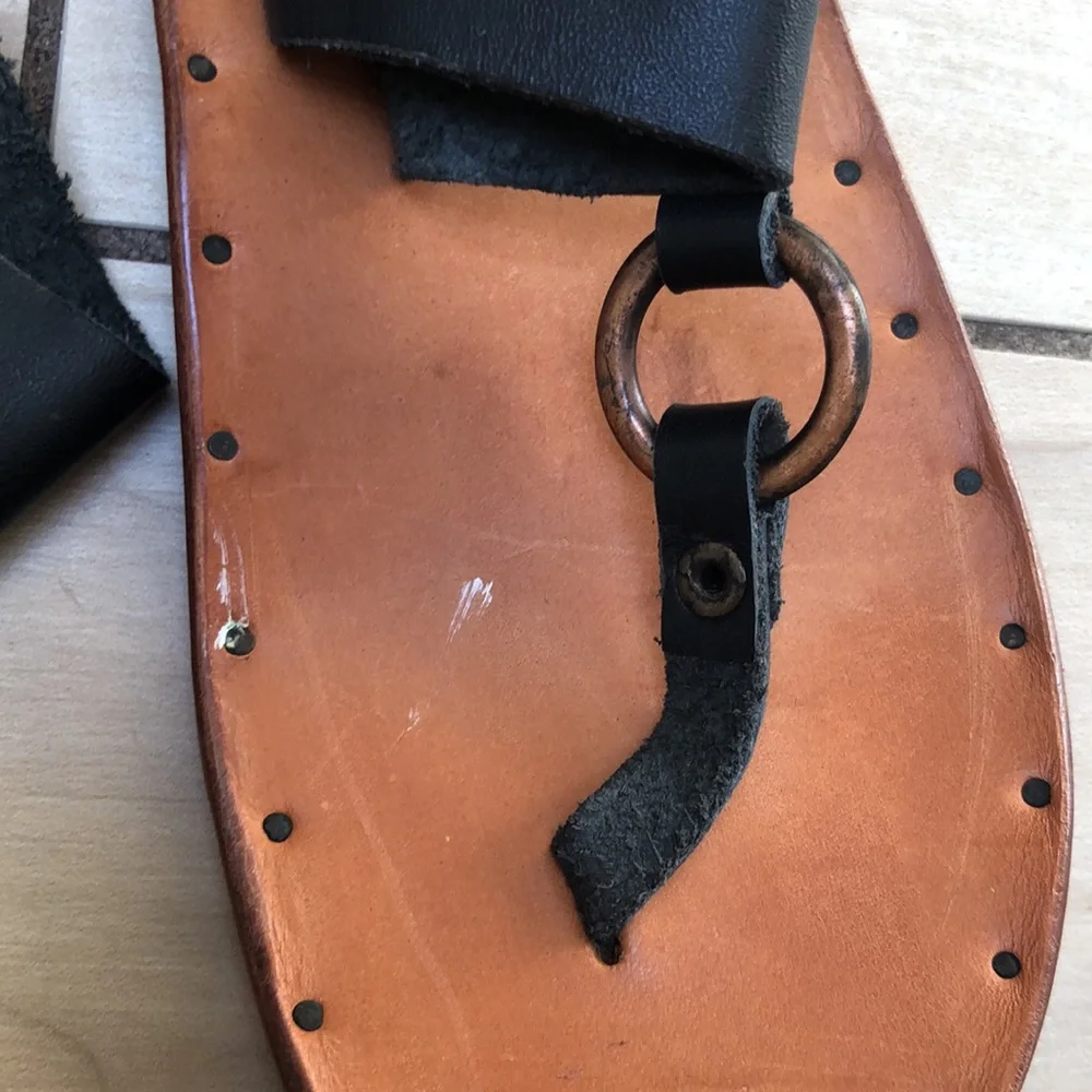 Beek sandals